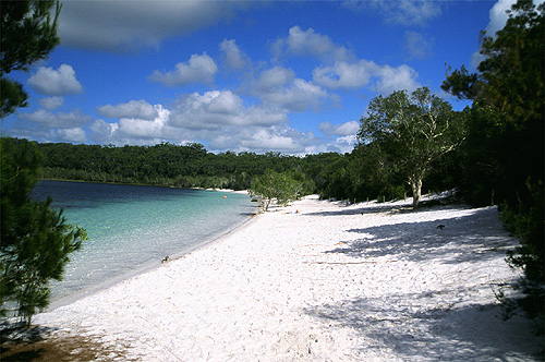 Lake McKenzie photo