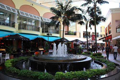 Chevron Renaissance Mall in Surfers Paradise photo