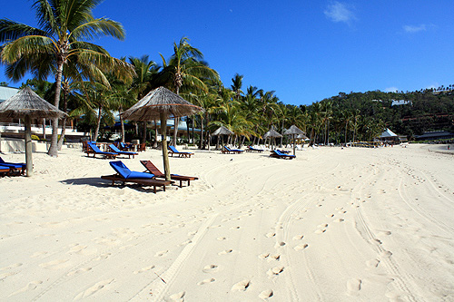 White Sand on Catseye Beach photo
