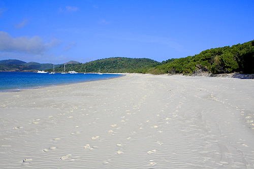 Sweeping Whitehaven Beach photo