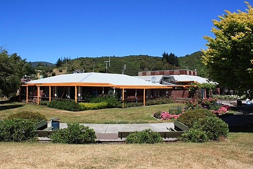 Wainuiomata Library photo