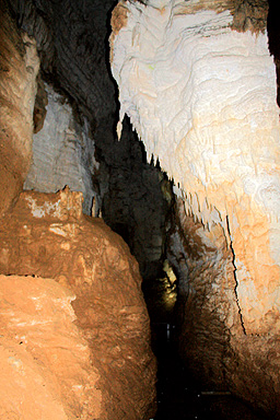 Aranui Cave Corridor photo