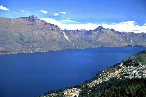 Lake Wakatipu photo