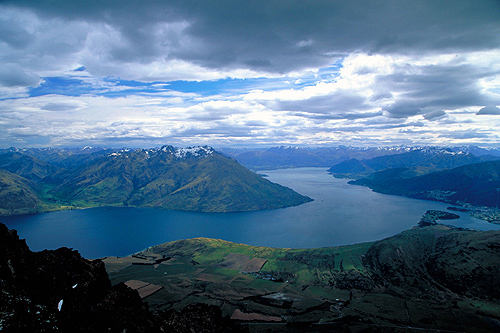 Lake Wakatipu photo