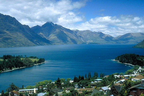 Lake Wakatipu photo