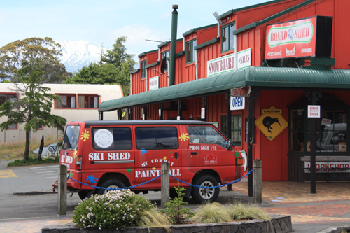 Ohakune Ski Shop & Vehicle photo