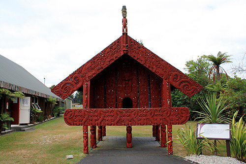 Pataka - Maori Treasure Houses photo