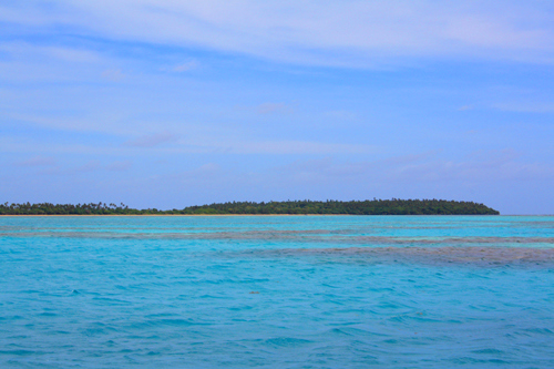 Uninhabited Coral Cay photo