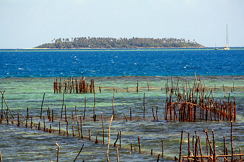 Uninhabited Coral Cay photo