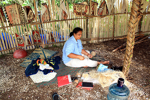 Tongan Craft Worker photo